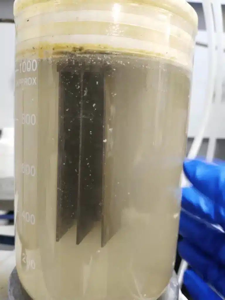 Picture 3 shows the experimental phenomenon at 120min degradation