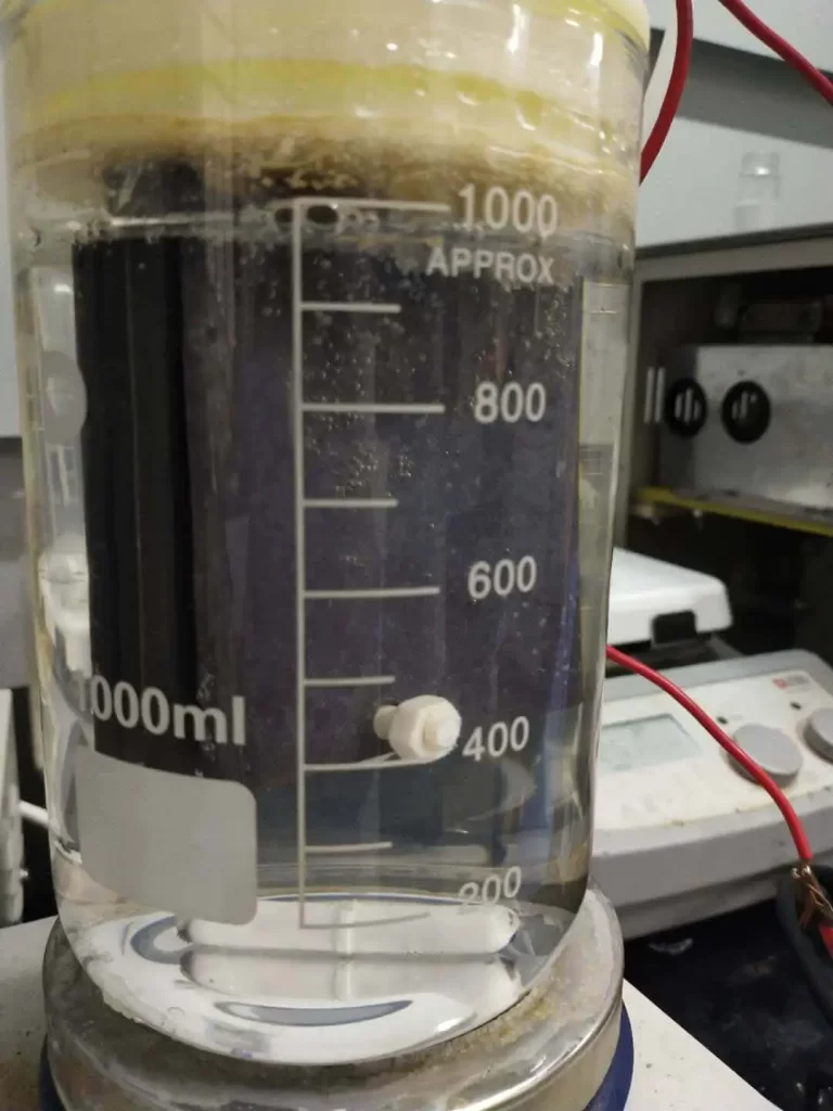 Picture 4 shows the experimental phenomenon at 180min degradation