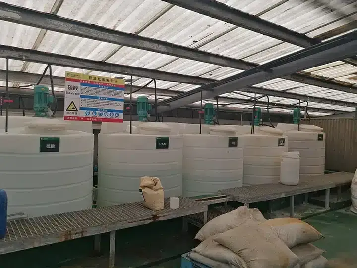 PAM dosing and pretreatment tanks at the Suzhou site